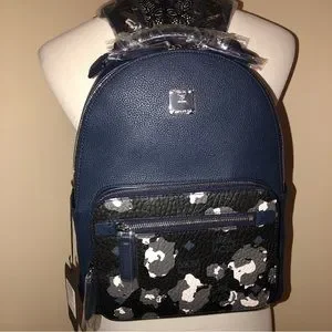 MCM NWT Navy Leather Floral Print Backpack w/Dust Bag Classic Backpack - Navy Floral – Maven Thread main image 4